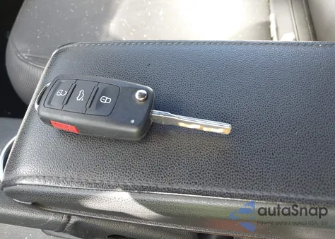 2017 Volkswagen Beetle #Pinkbeetle/1.8T Classic/1.8T S from USA, damaged, VIN 3VWF17AT9HM624524